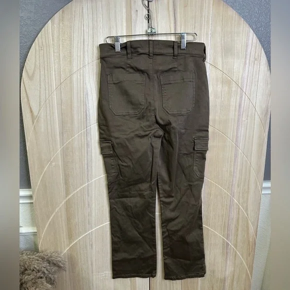 EVEREVE Larissa Cropped Cargo‎ in Fatigue size 26 - Picture 11 of 14